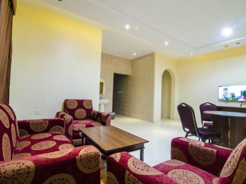 منازل المرجان للوحدات السكنية المفروشة Manzel Al Murjan Hotel Apartments Эр-Рияд Экстерьер фото
